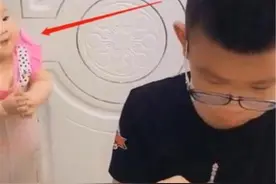 鬼才舅舅带外甥女火了，“封印”孩子只为打游戏，网友：太危险了图片