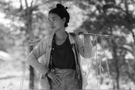 90后夫妻躲深山生9个孩子：中国式父母的愚昧，毁掉了多少孩子图片