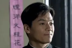 《闯关东》儿时聪明伶俐的老三传杰，长大为啥成了扶不上墙的阿斗图片