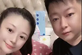 谢永强首晒一家三口合照！小12岁娇妻产后状态佳，宝宝被指像妈图片