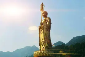 世界上最“贵”的大佛在中国，花15亿打造，连厕所都堪比总统套房图片