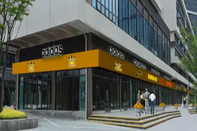 观山湖区金阳街道：打造门头示范街区 助推辖区经济发展图片