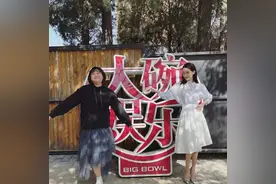 张小斐商务大爆发！连宣三个国产代言真有排面，衬衫都穿出高级感图片