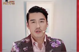 业界首次！胡兵穿22岁西装直播带货，馆藏级大师名作被秒抢图片