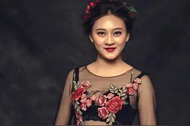 以家人之名-陈婷意外怀孕，生下儿子后，张艺谋奖励了她1000万图片