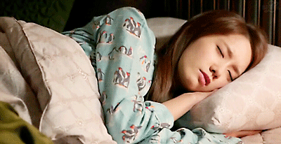 28岁熬夜猝死不是个例,如何降低晚睡危害?