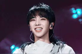 2013年快乐男声总冠军华晨宇竟然是因为吃被骗进来的图片