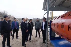 胡爱民赴绥德县开展精准扶贫工作调研图片