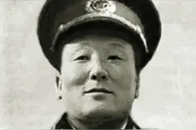西藏贵族出身的开国中将，曾和阿沛同为西藏军区副司令员，国庆观礼受到毛主席亲切接见图片
