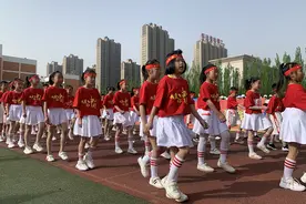 ​榆林高新区第七届中小学生运动会开幕图片