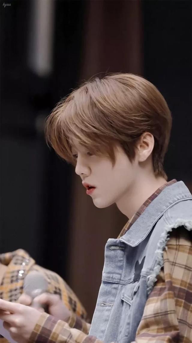 橙光游戏EXO-生存之道 私生女勇创自己的辉煌