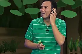 这兄弟无敌了，小伙找他要解毒方法，谁知他手里拿本《神雕侠侣》