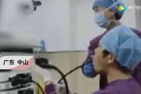 是个狠人！消化科医生自己给自己做胃镜图片