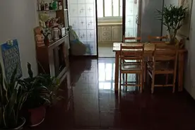 露天院子封闭成阳光房，农村又一景色，这么装修的不在少数图片