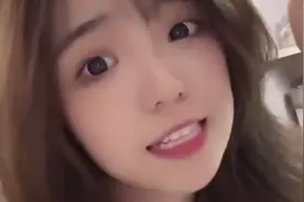 小说：她拼命地挣扎着图片