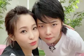 袁咏琳晒照分享《姐姐》第一波回忆照：姐姐们都好可爱图片