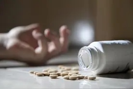 “安眠药自杀”没有痛苦？吞下100片安眠药后，你的身体会怎么样图片