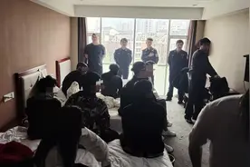男子打110求加小姐姐微信？后来的故事曲折离奇……图片