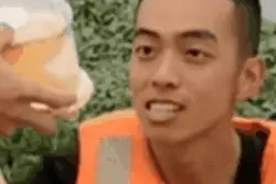 一块真蛋糕，让他秒变表情包！图片