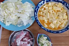白菜豆腐好吃的做法，饭店大厨教你一招，比肉都香，上桌被抢光图片
