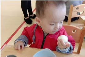 辅食中常见食物鸡蛋，吃不对会伤害孩子健康，妈妈奶奶要警惕图片