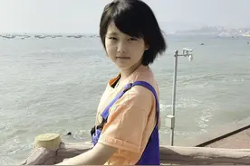 花季少女身患重症在父母面前假装坚强，其实内心很恐惧图片