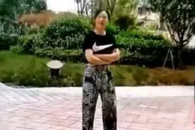 徽州宴老板娘正脸曝光：穿着礼服还挺有气质，谁想到是个泼妇图片
