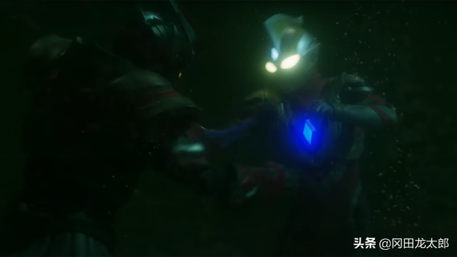 特利迦奥特曼第二集：特利迦强力形态致敬迪迦，太帅了