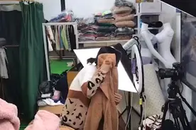 女孩在深圳打拼做电商，一口英语令网友称赞：这语速超过很多白领图片