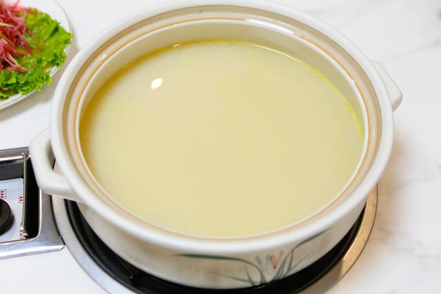 猪肚炖花胶的功效 2026年猪肚炖花胶的功效与禁忌