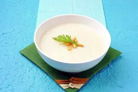 老人常说“米汤赛黄金”，真那么有营养吗？适合当宝宝的辅食吗？图片