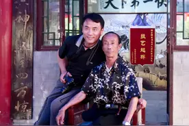 “缩骨功”的无奈图片