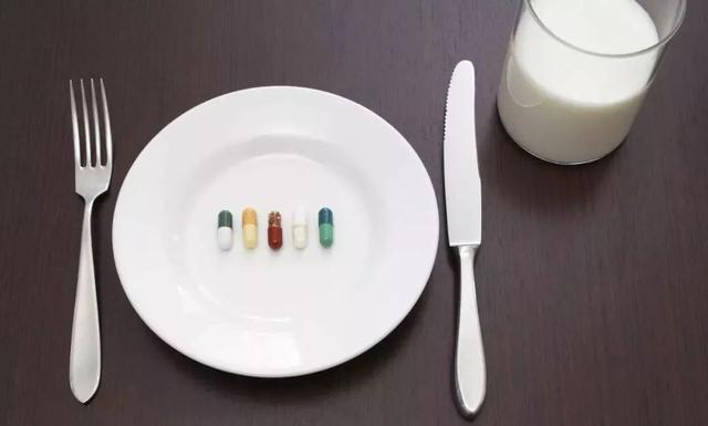 孩子腹泻越吃药越严重，不是药没用，是牛奶害了药