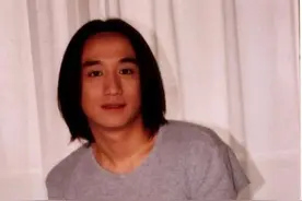 黄磊在娱乐圈的地位多可怕，叫赵宝刚外号，是黄渤的师爷图片