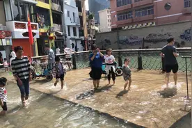 低洼地区仿若水城 厦门遇今年最大天文大潮图片