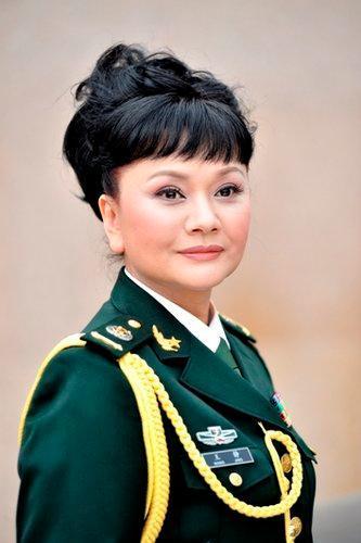 王静离开聂卫平后，哥哥王刚为她保大媒