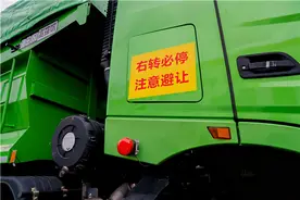 大型车右转必停，违者扣3分罚200！这样的交规为何不全国普及？图片