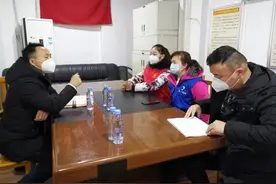 战“疫”第一线，父子三人行 | 成华融媒图片