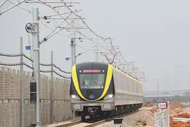 长沙地铁5号线跑起来了！图片