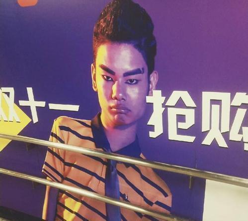 纹眉失败的表情包小吴也永远想不到,自己有朝一日会进军娱乐圈,;真香