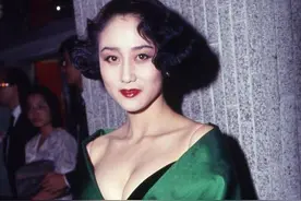 何鸿燊爱而不得的女人，香江美人利智，不止“胸脯四两”图片