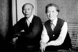 王季青：王震将军夫人，24岁“闪婚”，解放后甘心当好中学校长图片