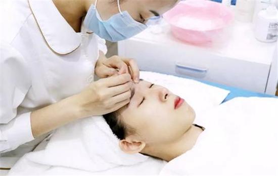 身体乳和保湿水有什么区别