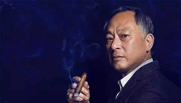 向佐当初的灵魂发问，想不到三个月后，与鹿晗成难兄难弟