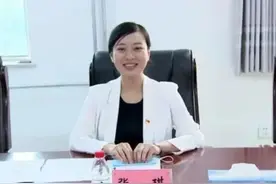 年仅34岁就当上县长，还是清华女博士，看看其父母是如何教育的图片