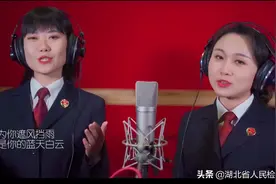 孩子，这首《蓝天白云》唱给你听图片