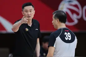 超级高水平！杜锋硕士论文曝光：剖析男篮奥运会战术 字迹娟秀图片