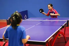 “我为女儿挂金牌，女儿替我圆梦乒乓”图片