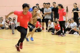 转型“体育老师”的苏炳添，一堂公开课把「跑步精髓」教给你图片