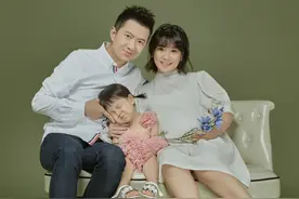 高龄生子、嫁神秘富商、退休成网红，“童年回忆”们变样了吗？图片